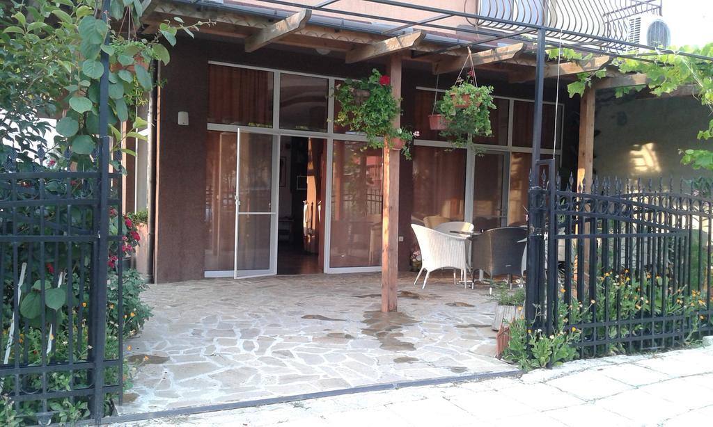 Zora Guest House Приморско Экстерьер фото